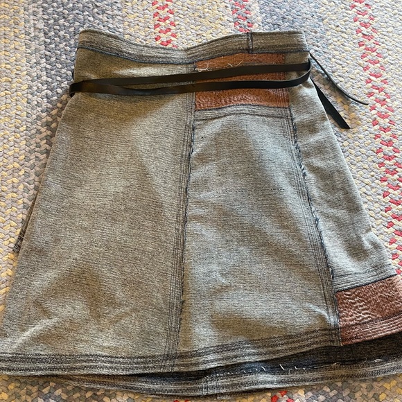 Tila and the Textiles Reversible Wrap Skirt - Picture 4 of 9